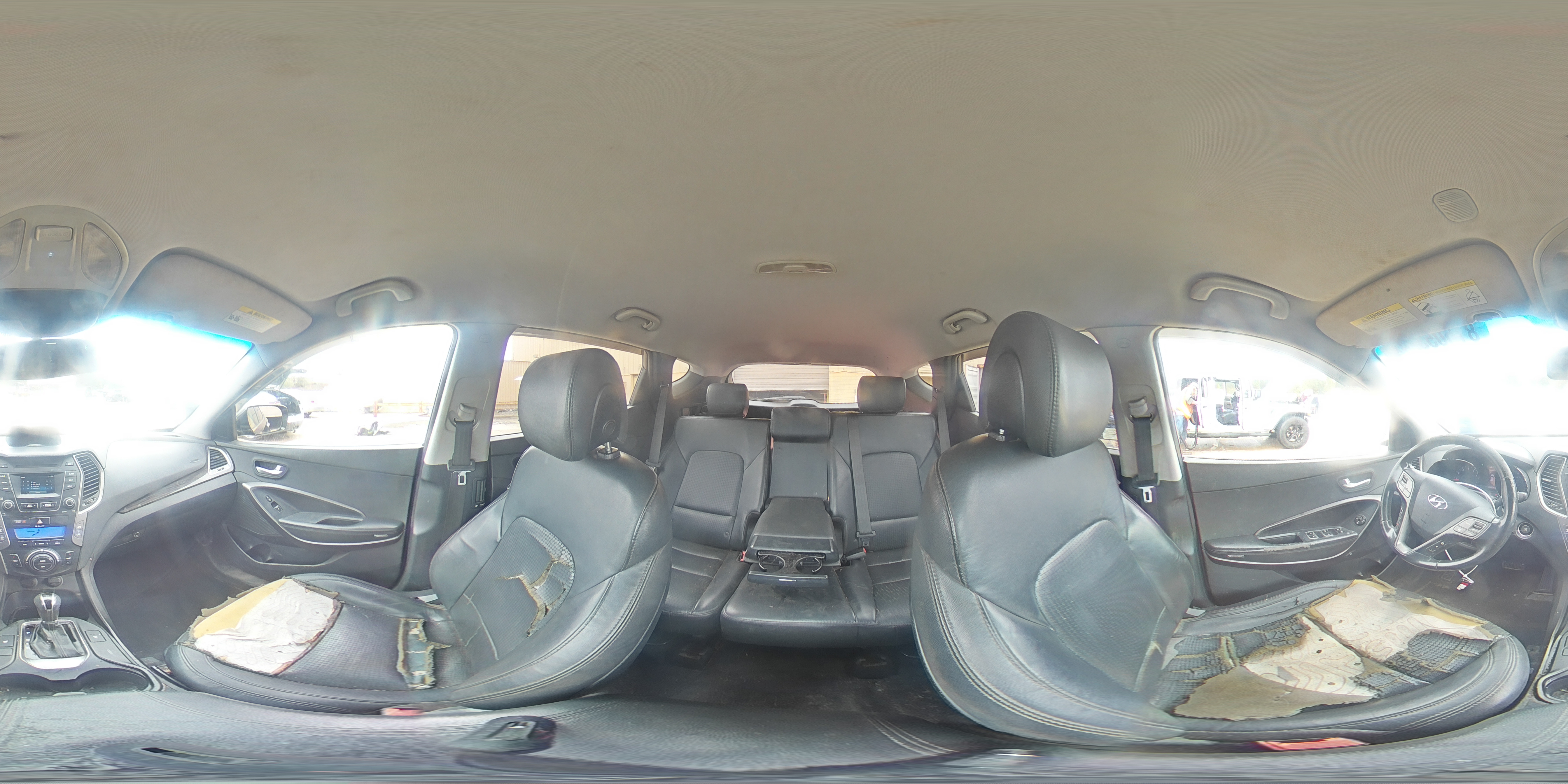 2013 Hyundai Santa Fe - Image 13