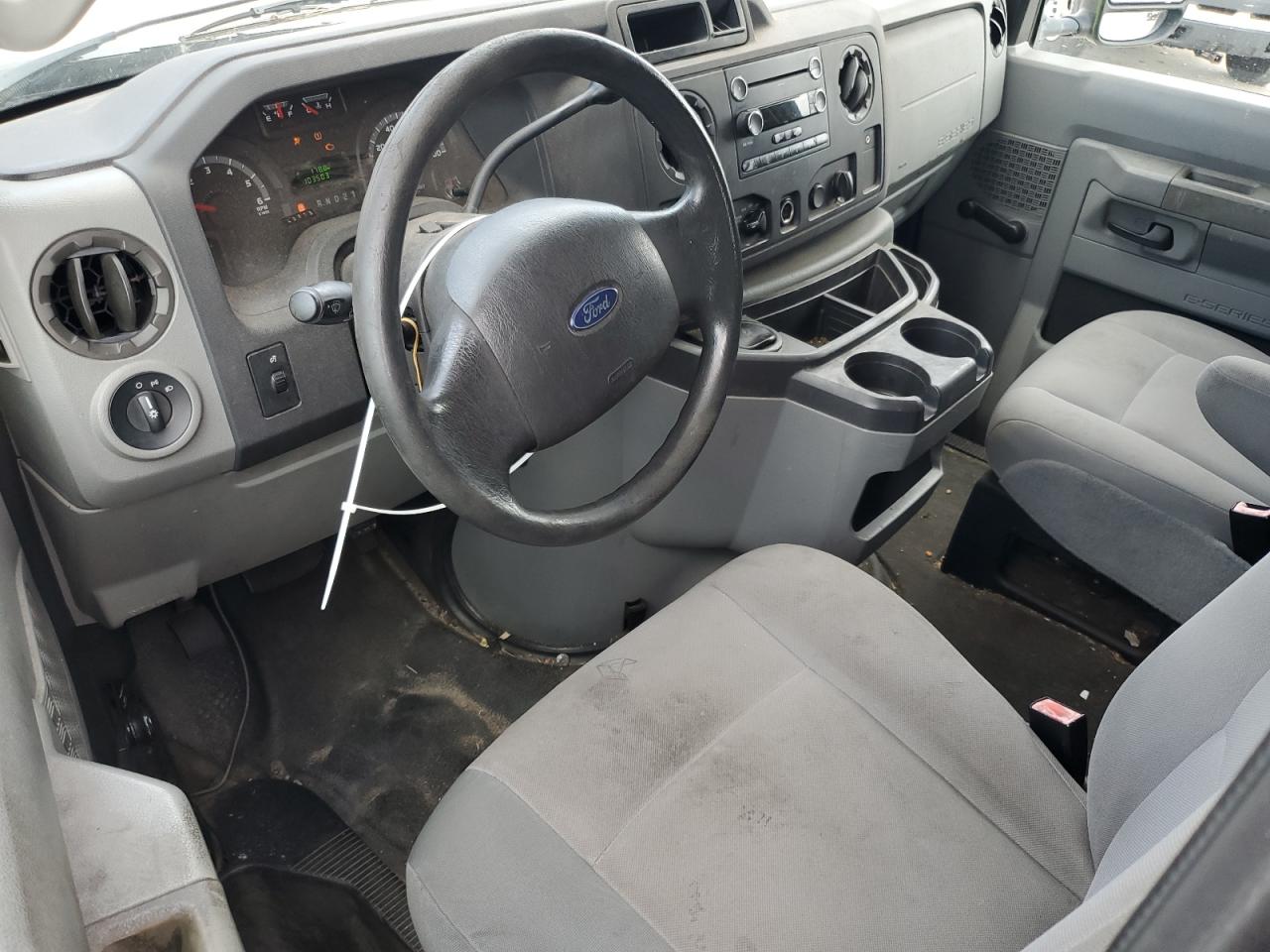 2009 Ford Econoline - Image 8