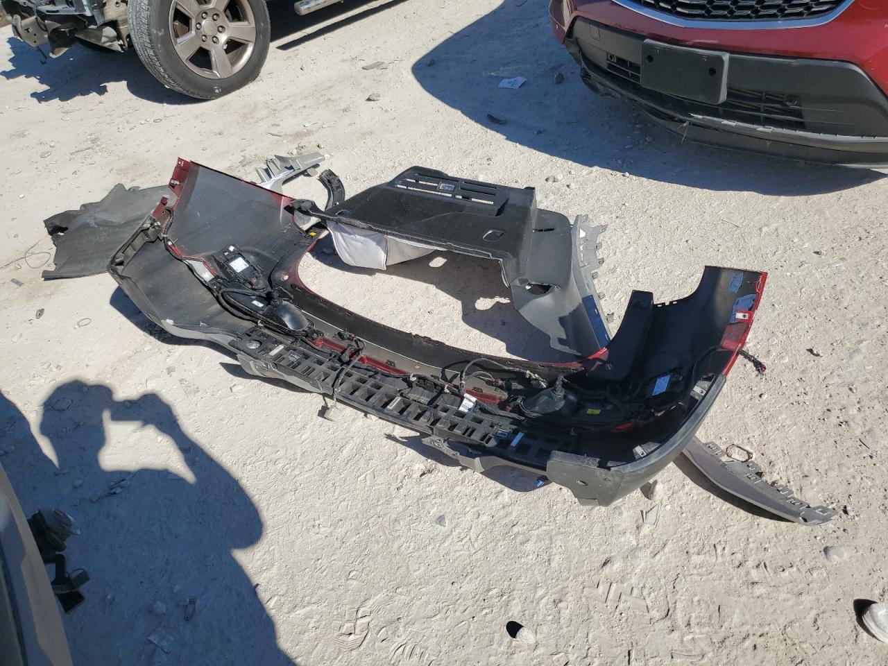 2022 Cadillac Xt4 Premium Luxury VIN: 1GYFZCR43NF154997 Lot: 81942214