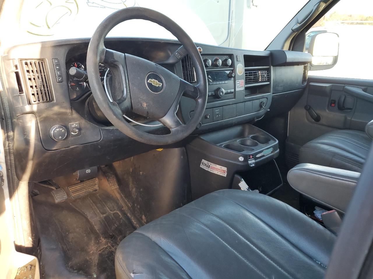 2013 Chevrolet Express - Image 8