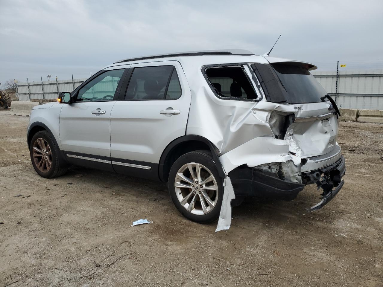 VIN 1FM5K8D82JGC03958 2018 FORD EXPLORER no.2