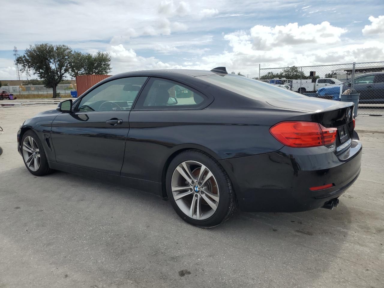 VIN WBA3N7C58FK223122 2015 BMW 4 SERIES no.2