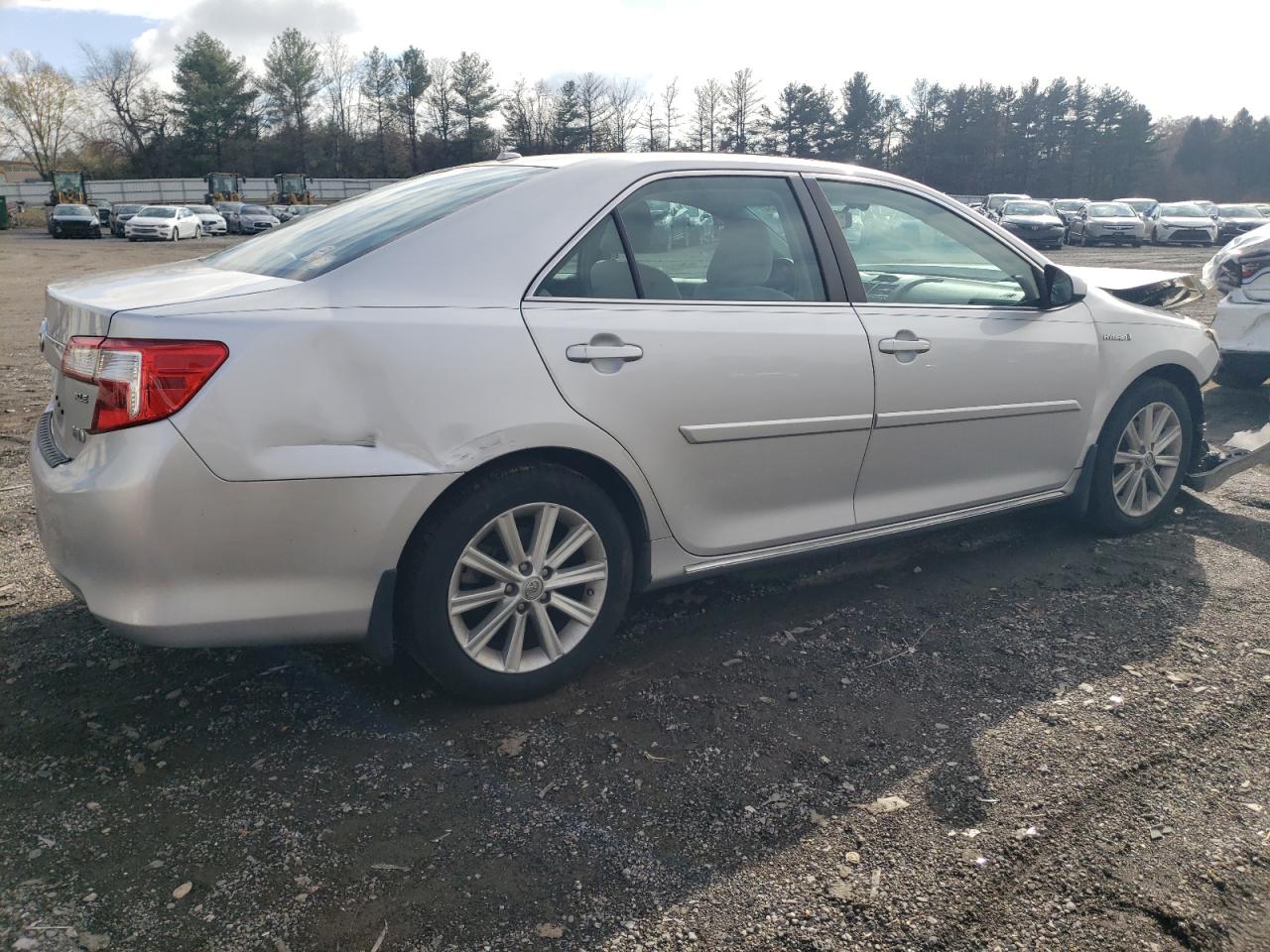 2014 Toyota Camry - Image 3