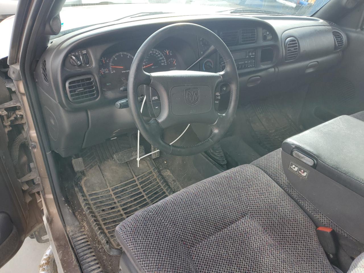 2001 Dodge RAM - Image 8