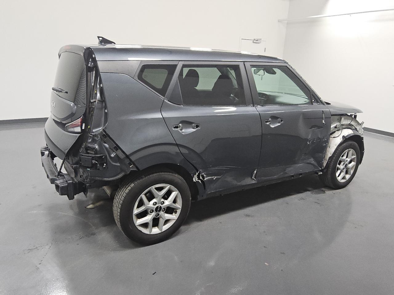 2023 Kia Soul - Image 3