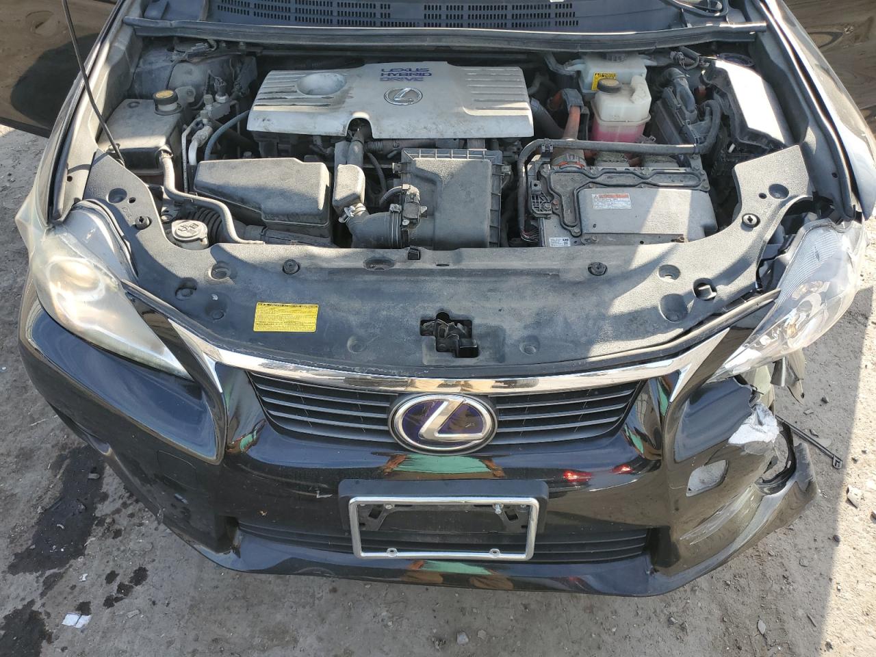 2012 Lexus CT - Image 12