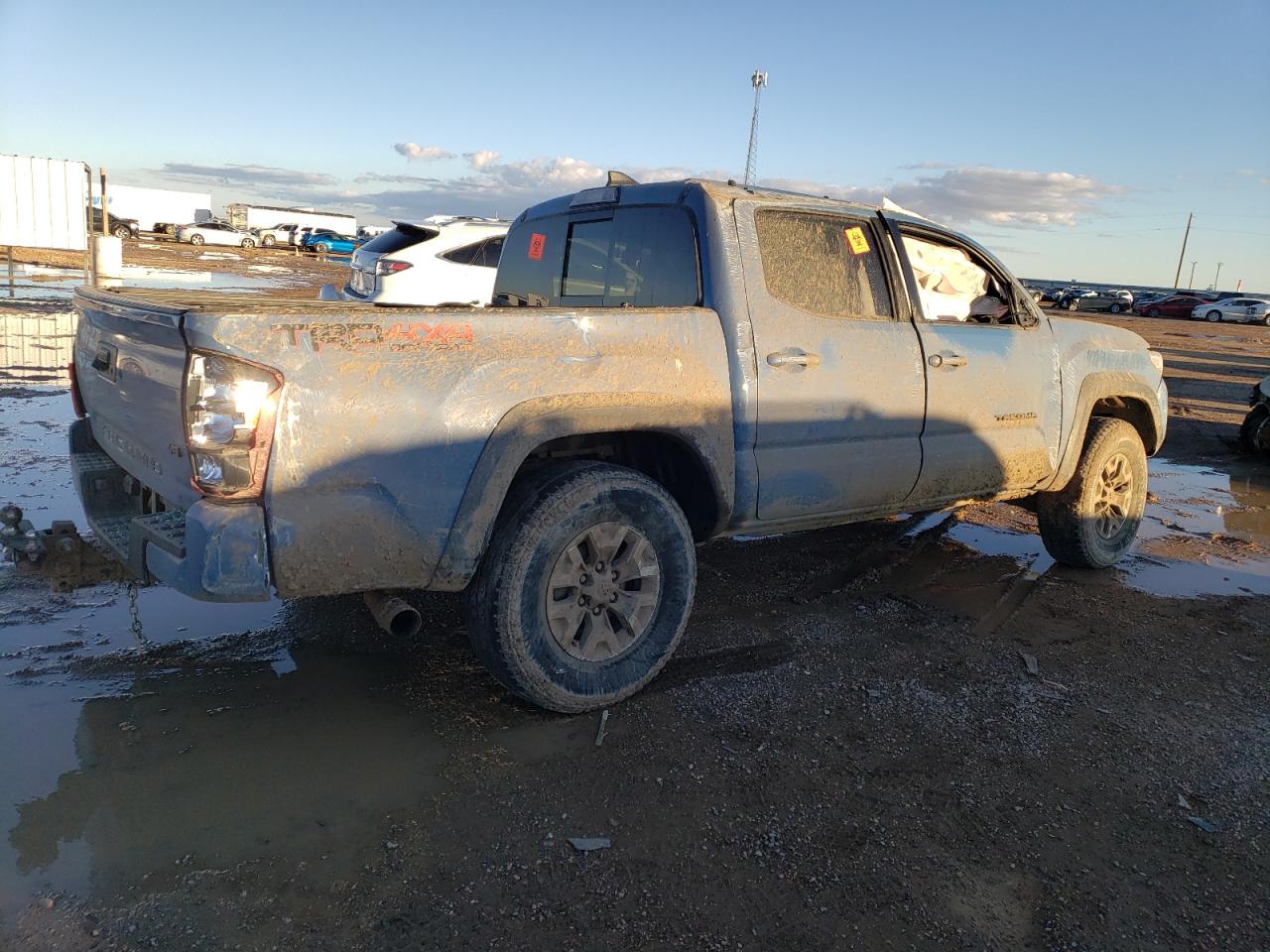2019 Toyota Tacoma - Image 3