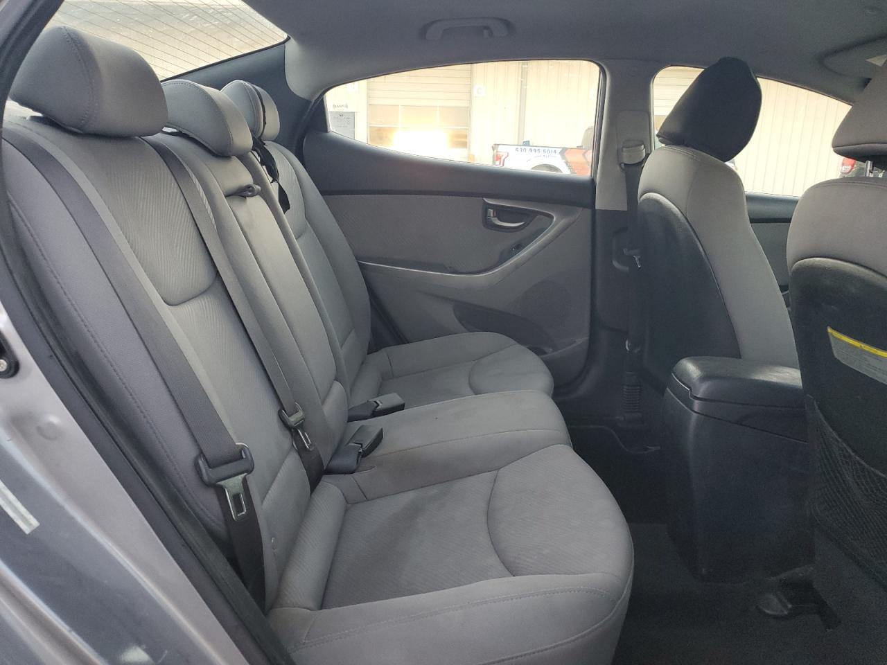 2013 Hyundai Elantra - Image 10