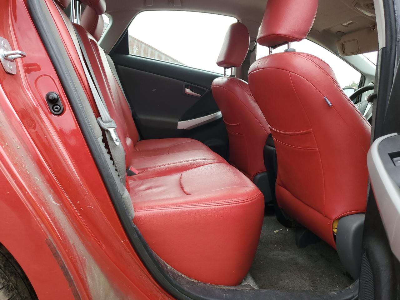 2015 Toyota Prius - Image 10