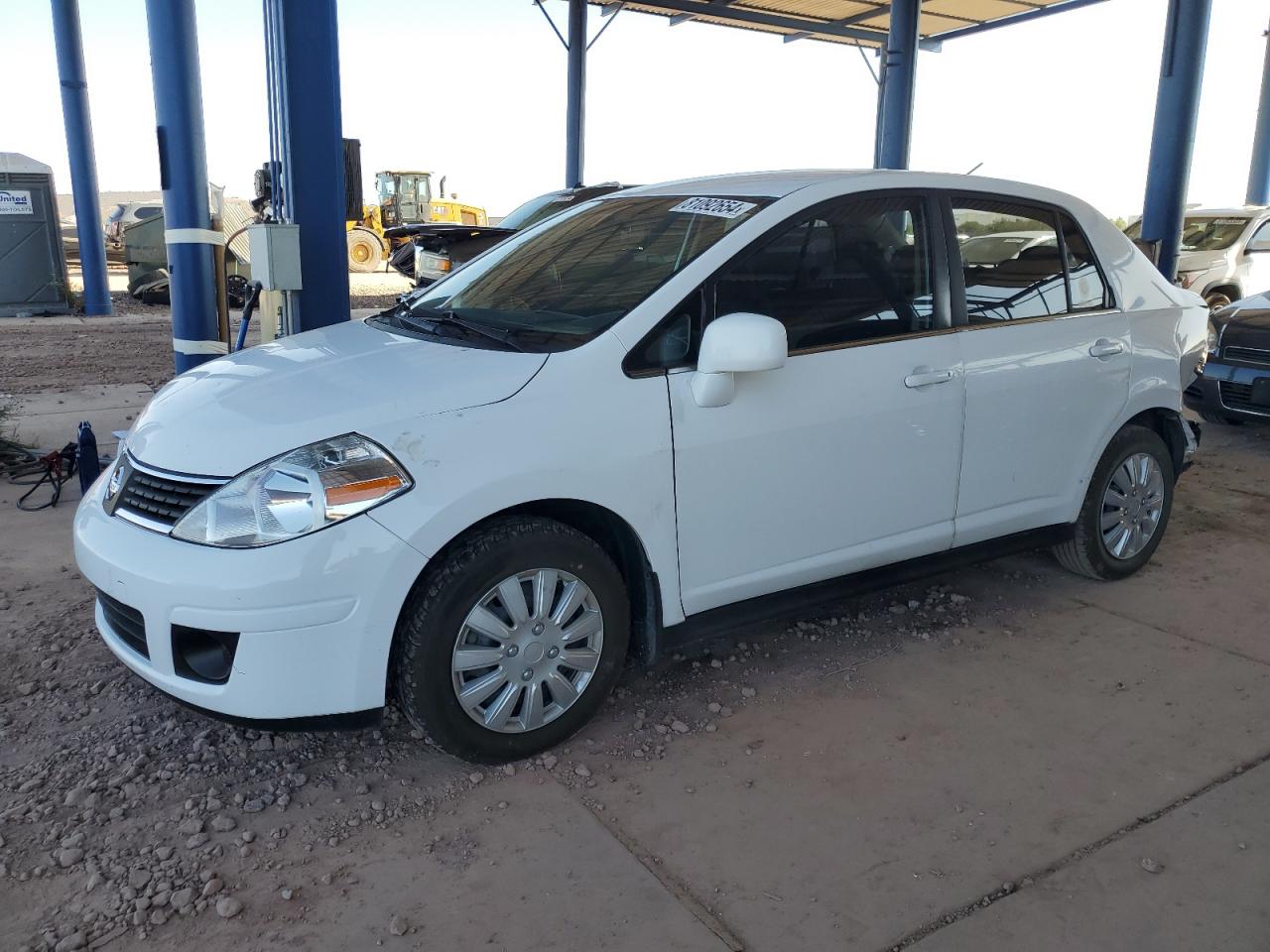 2009 Nissan Versa - Image 1