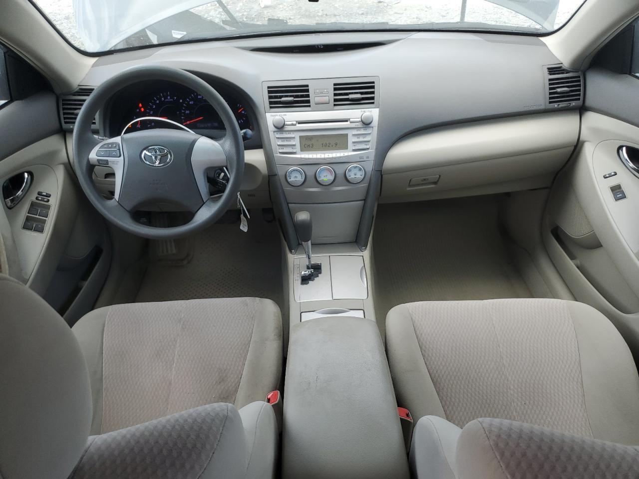 2011 Toyota Camry - Image 8