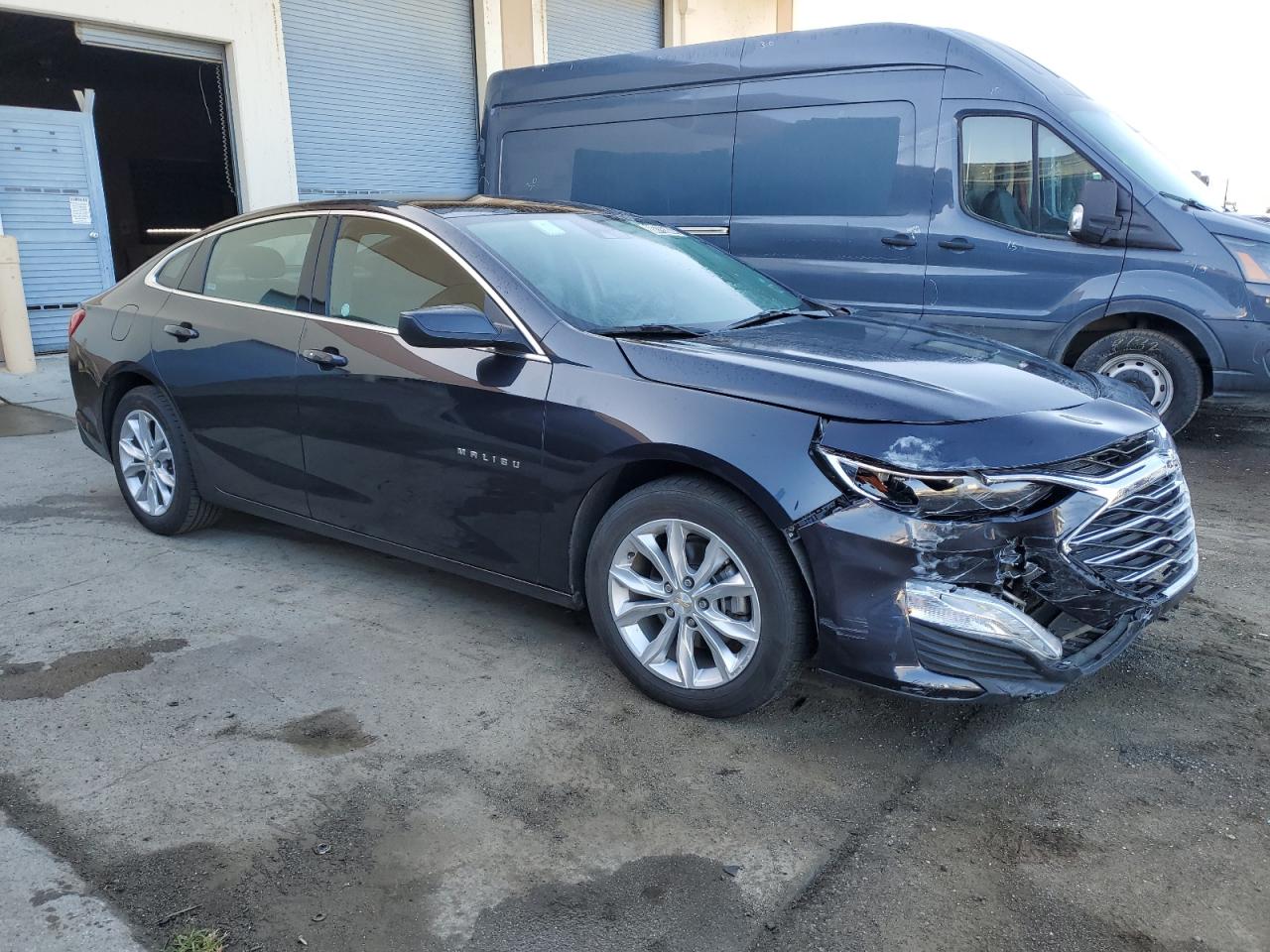 VIN 1G1ZD5STXPF187084 2023 CHEVROLET MALIBU no.4