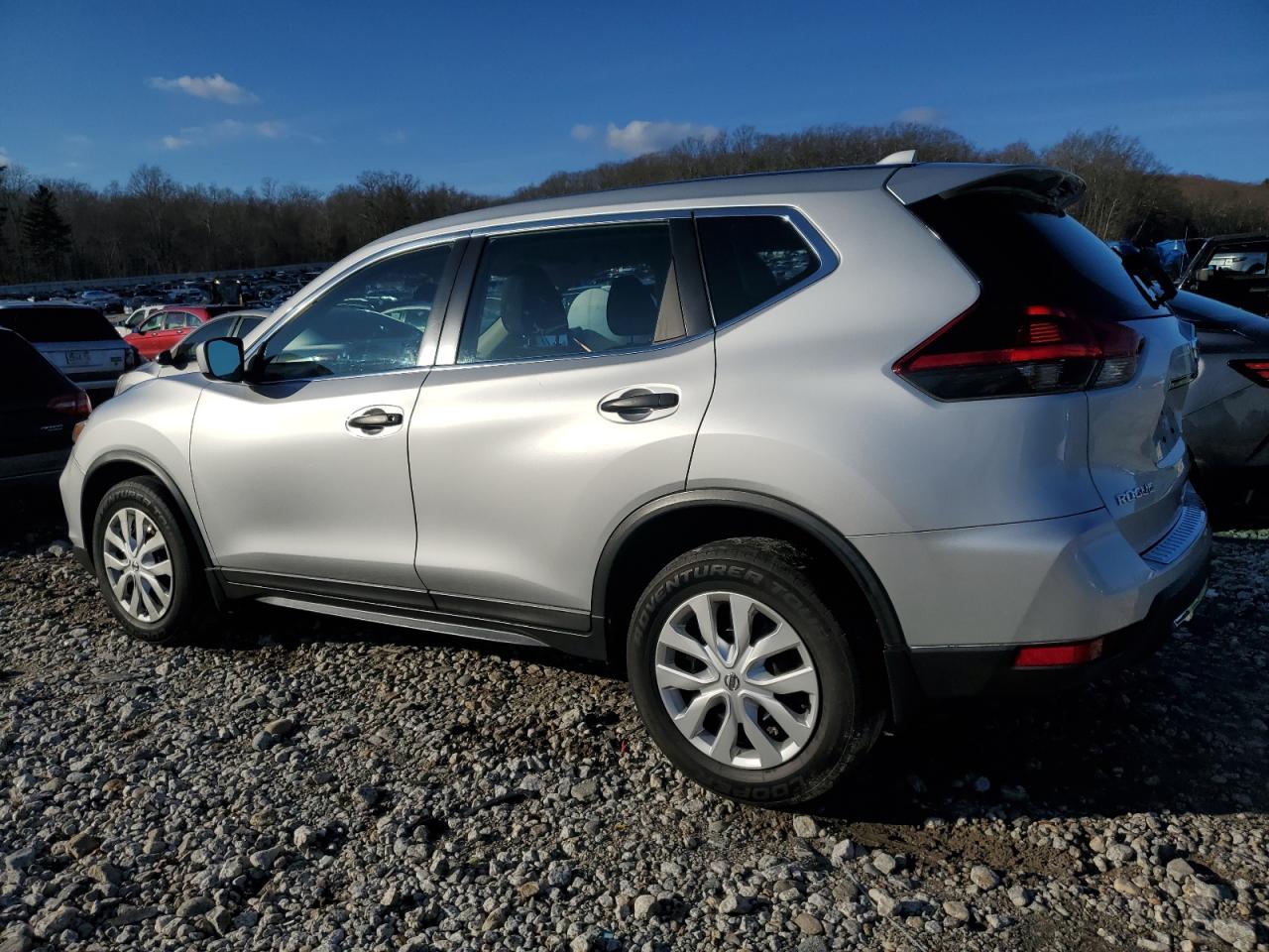 2018 Nissan Rogue - Image 2