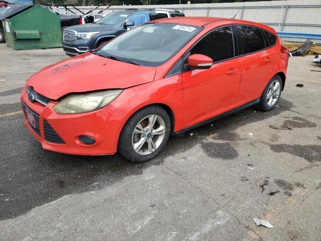  FORD FOCUS 2014 Красный