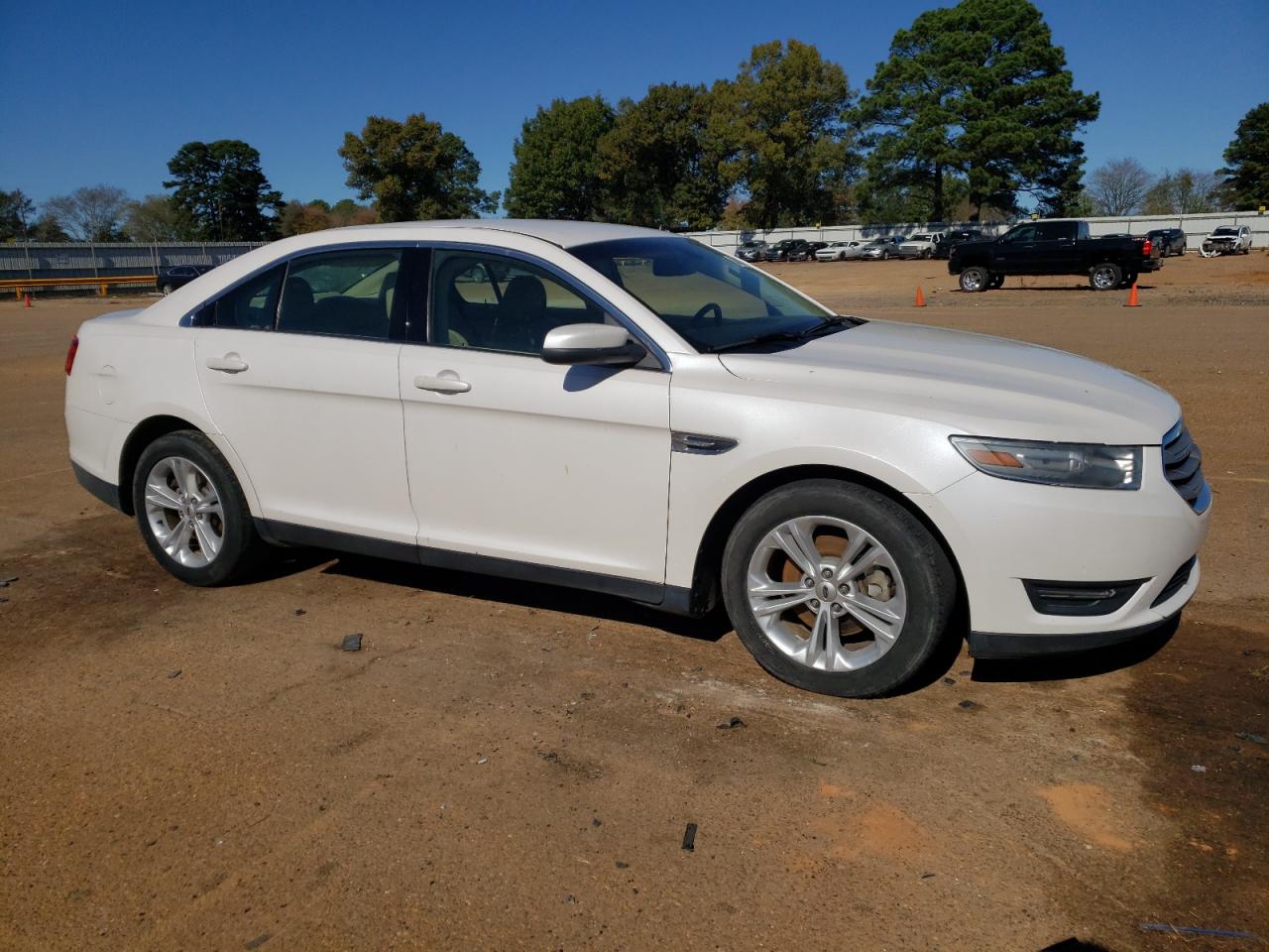 2013 Ford Taurus Sel VIN: 1FAHP2E84DG192809 Lot: 82157894