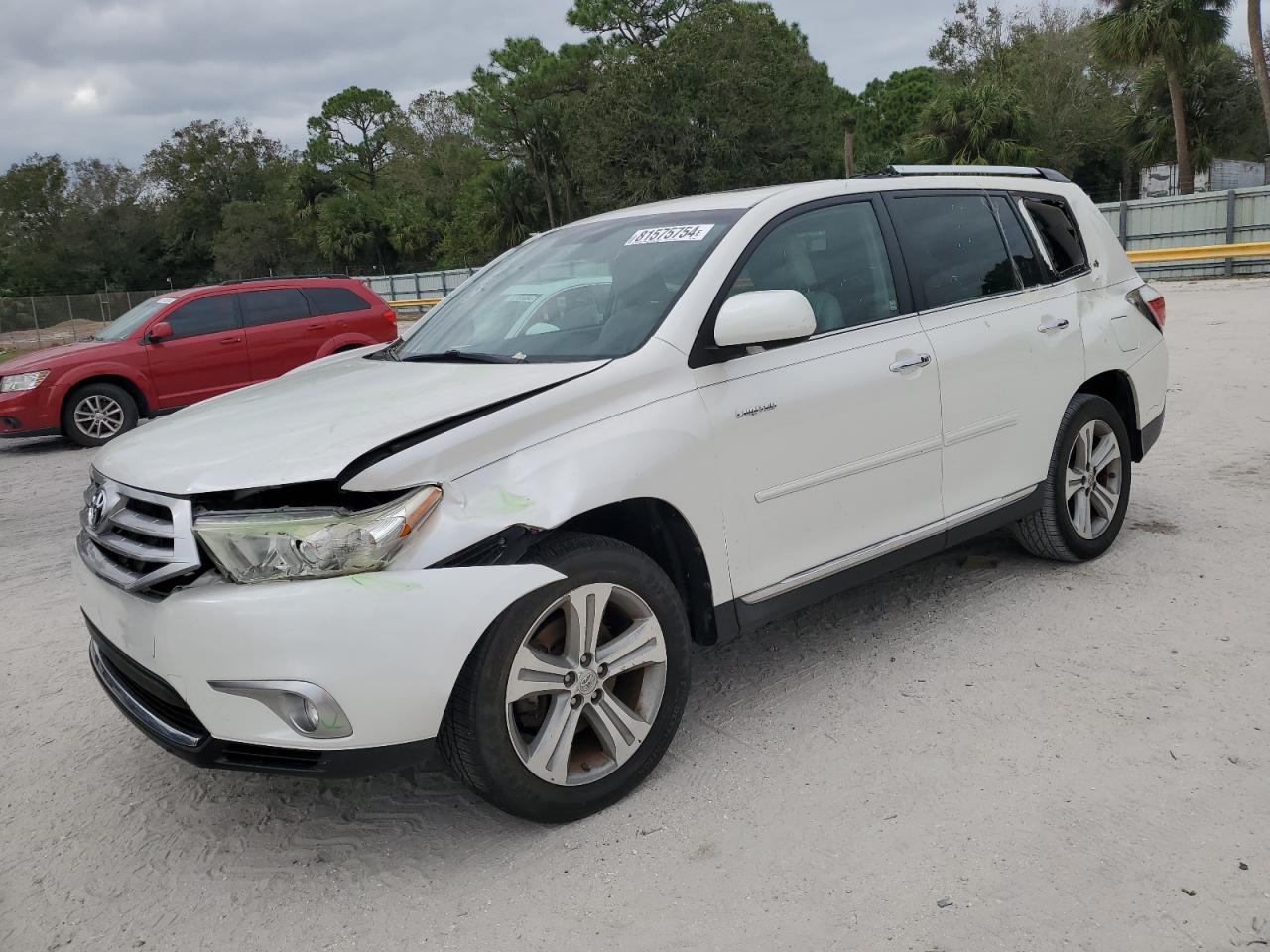 2013 Toyota Highlander - Image 1