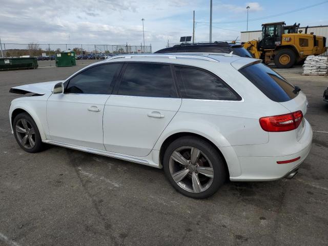  AUDI A4 2013 Белы