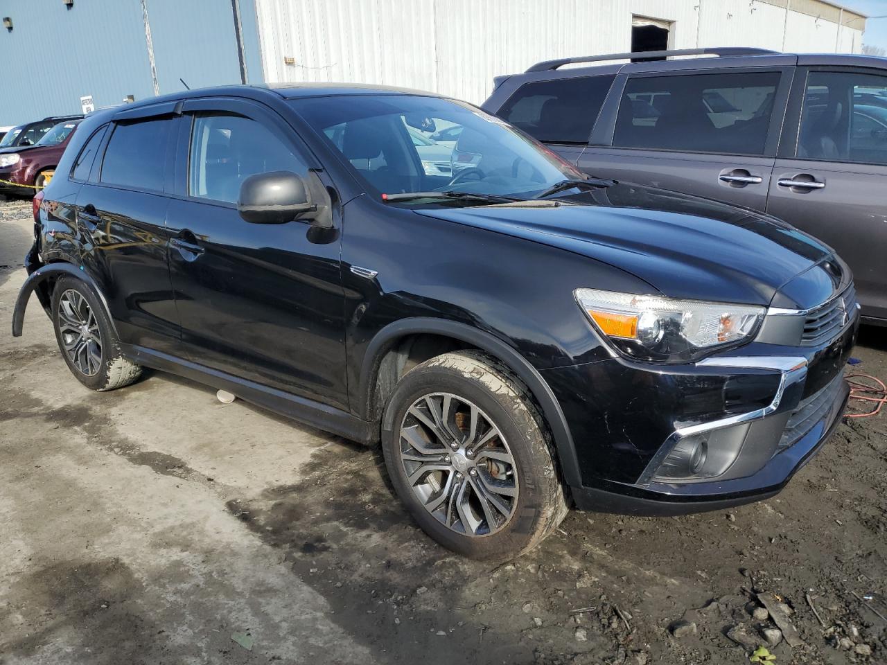 2016 Mitsubishi Outlander - Image 4