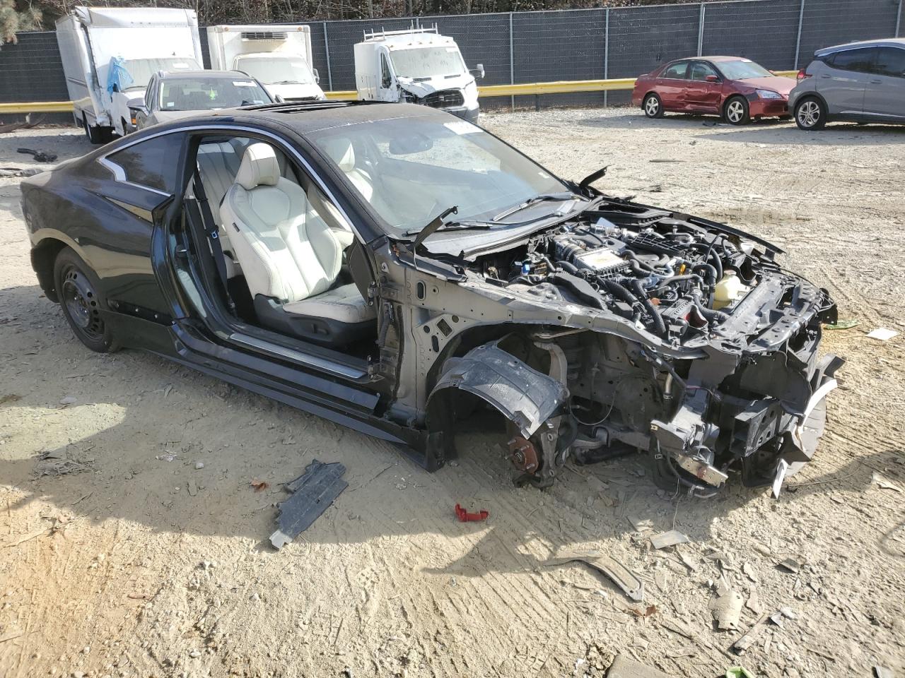 2017 Infiniti Q60 - Image 4