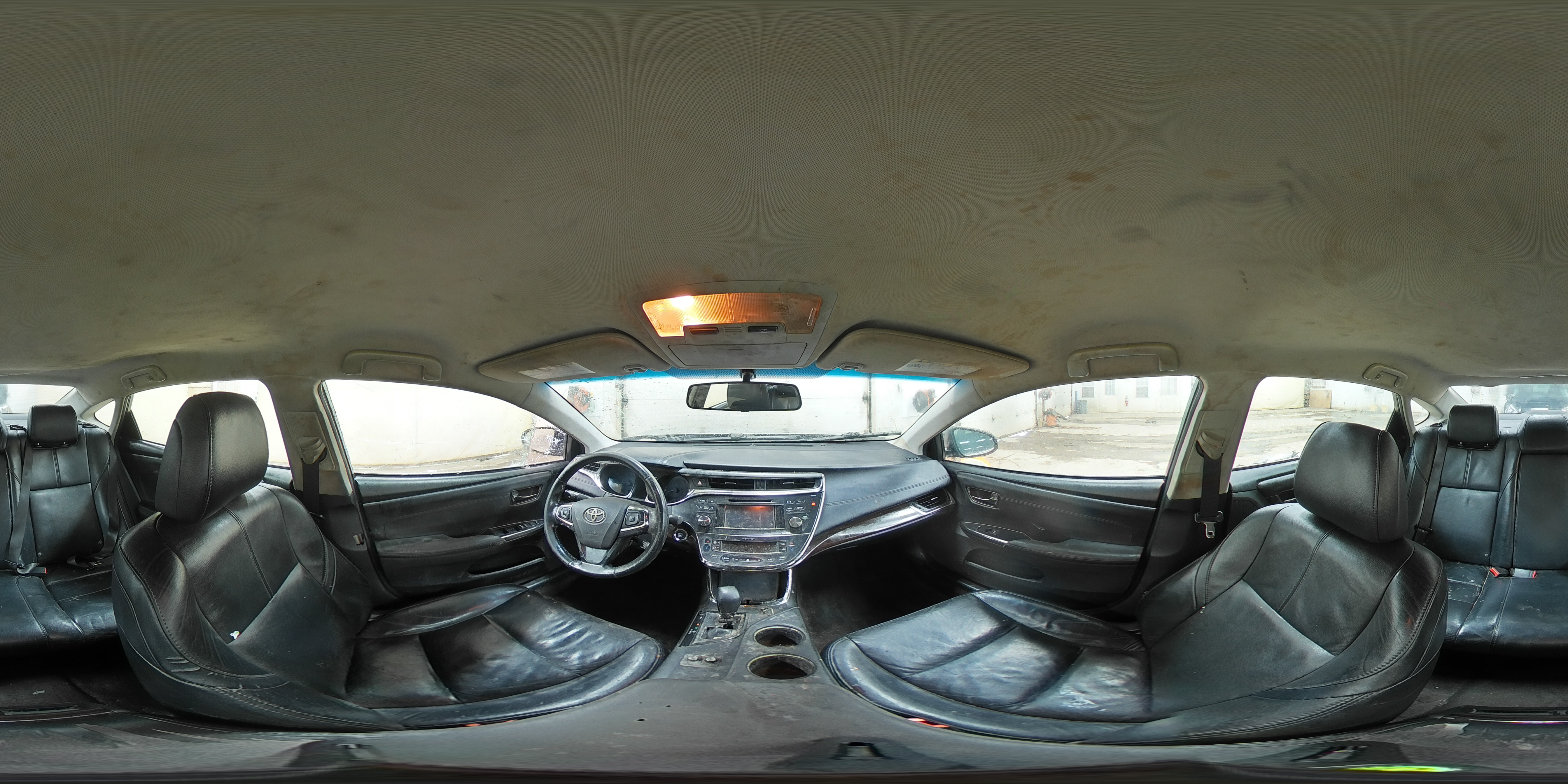2014 Toyota Avalon - Image 15