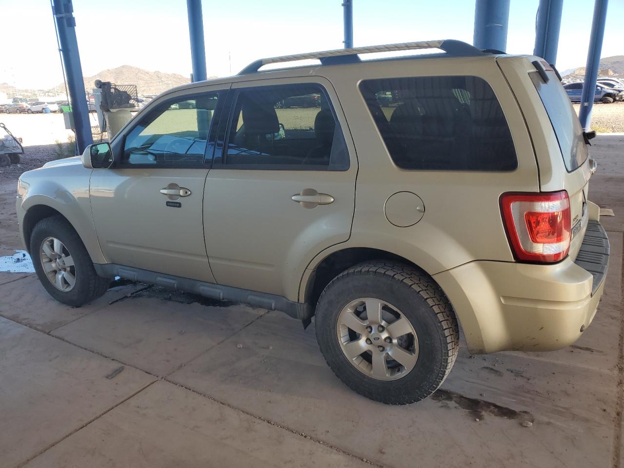 2011 Ford Escape - Image 2