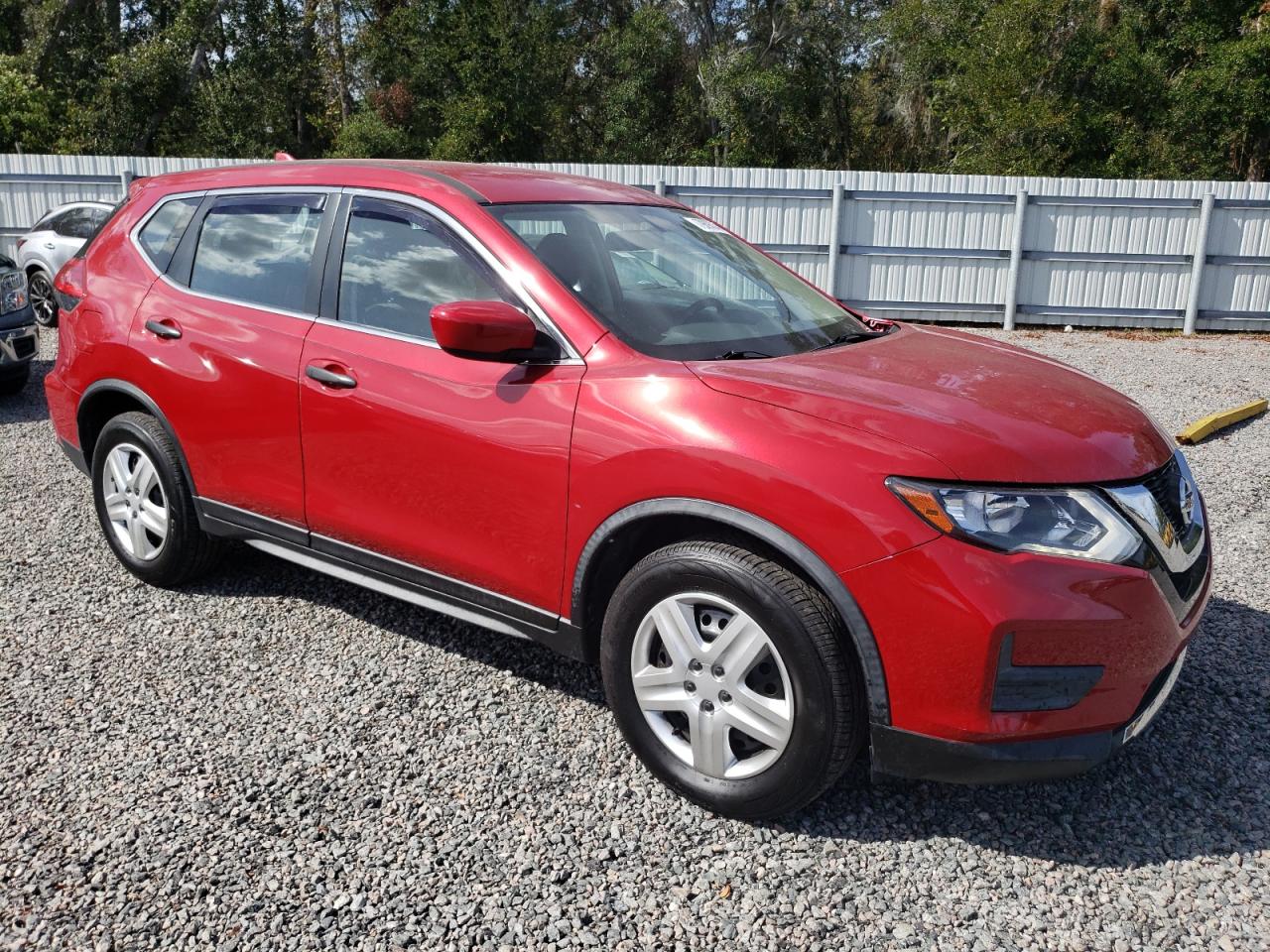 2017 Nissan Rogue - Image 4