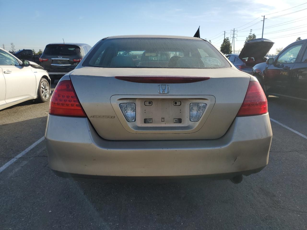 2007 Honda Accord Lx VIN: 3HGCM56477G700842 Lot: 81407704