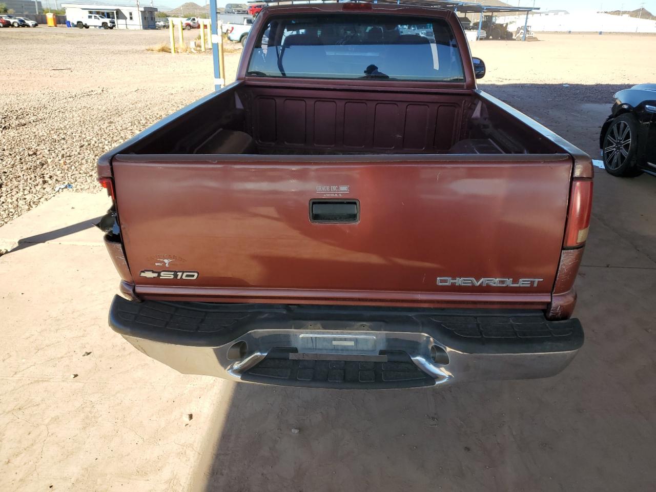 1998 Chevrolet S-10 Pickup - Image 10