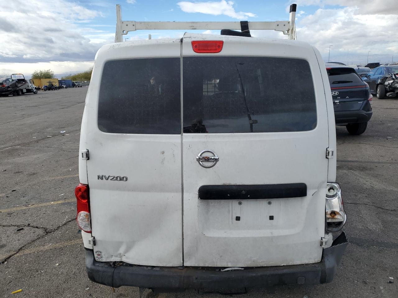 2016 Nissan NV - Image 6
