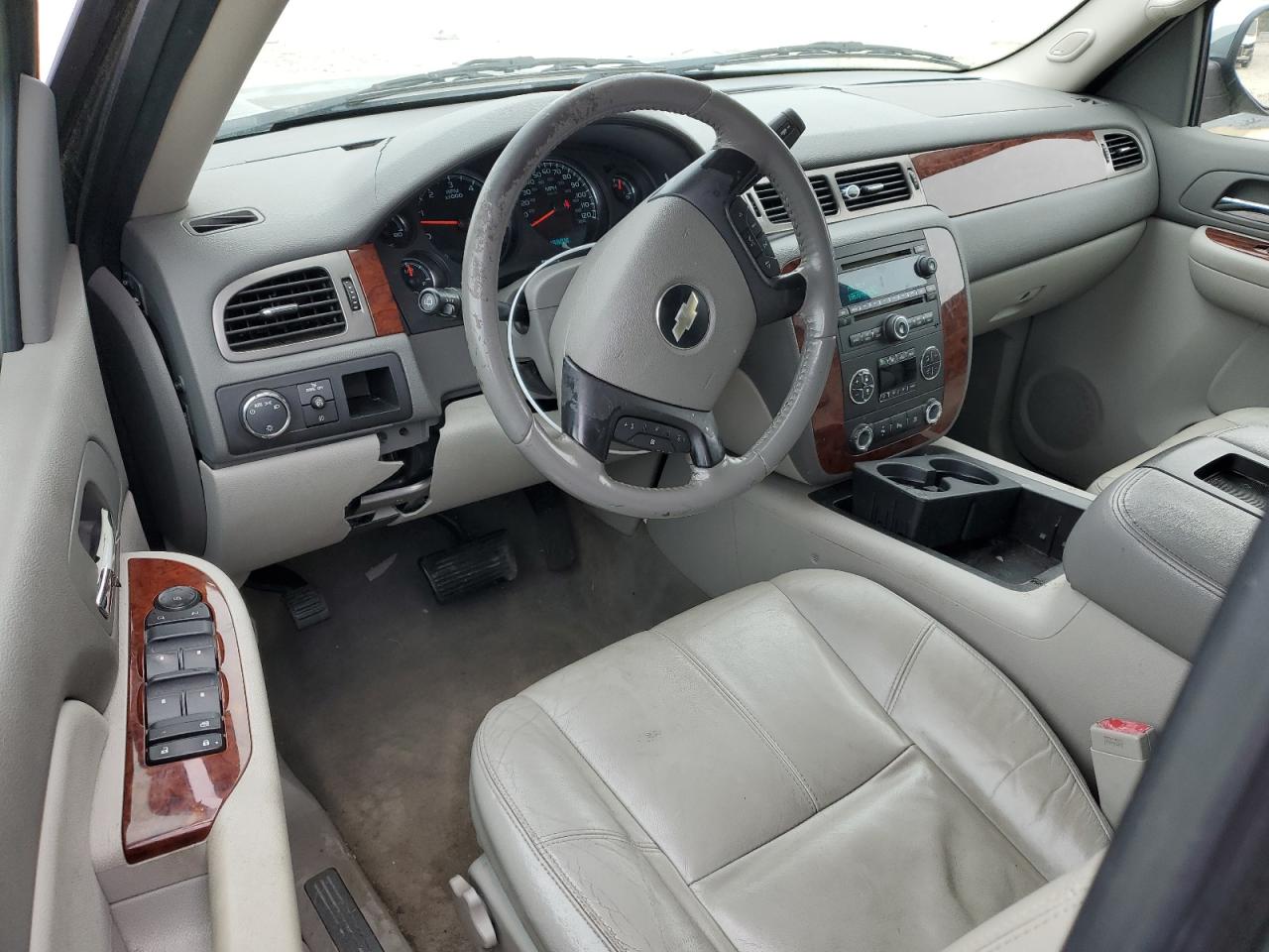 2009 Chevrolet Tahoe - Image 8