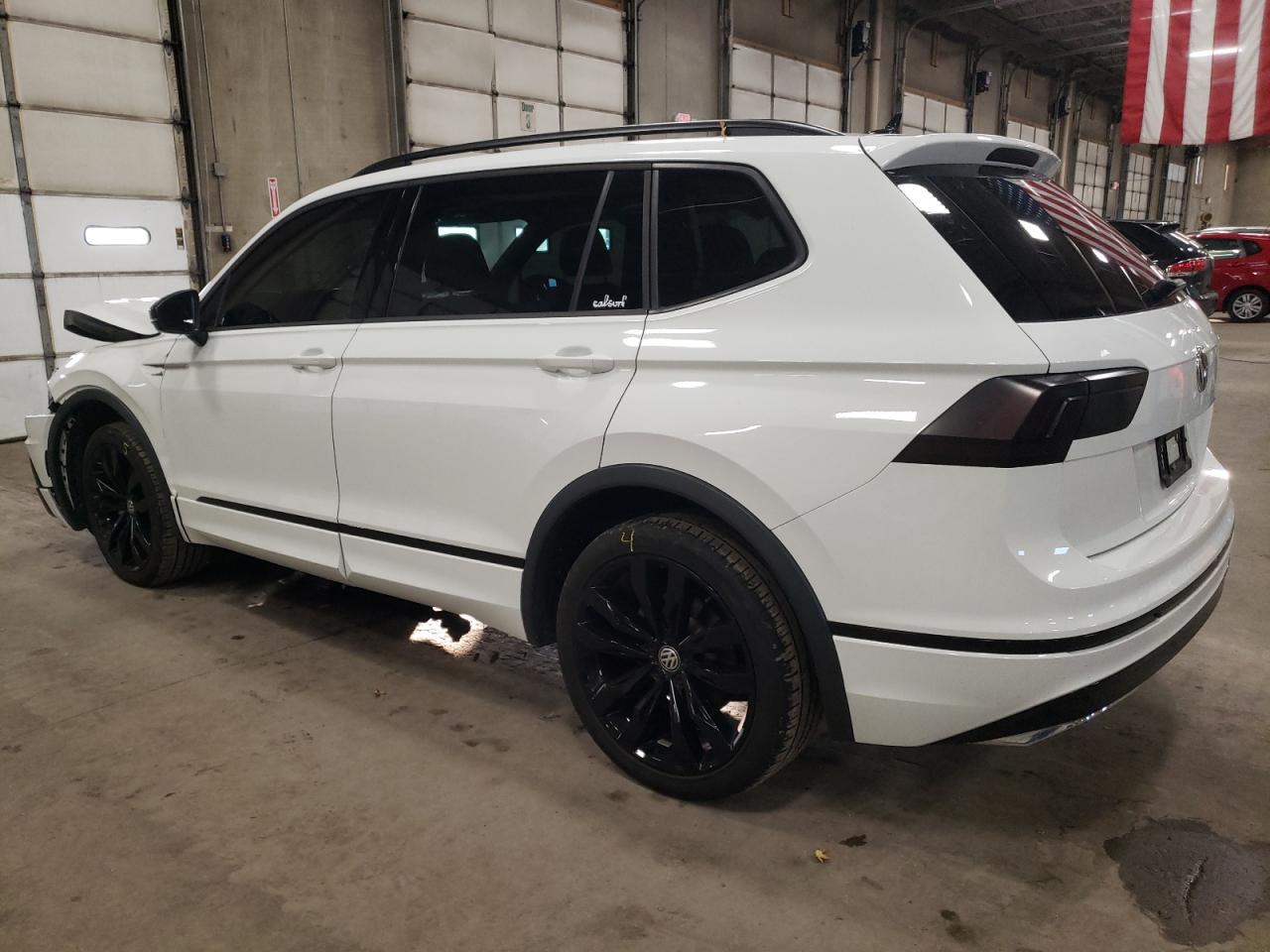 2021 Volkswagen Tiguan - Image 2