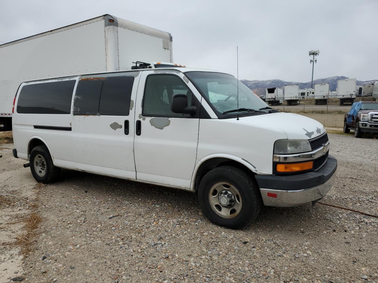2008 Chevrolet Express - Image 4