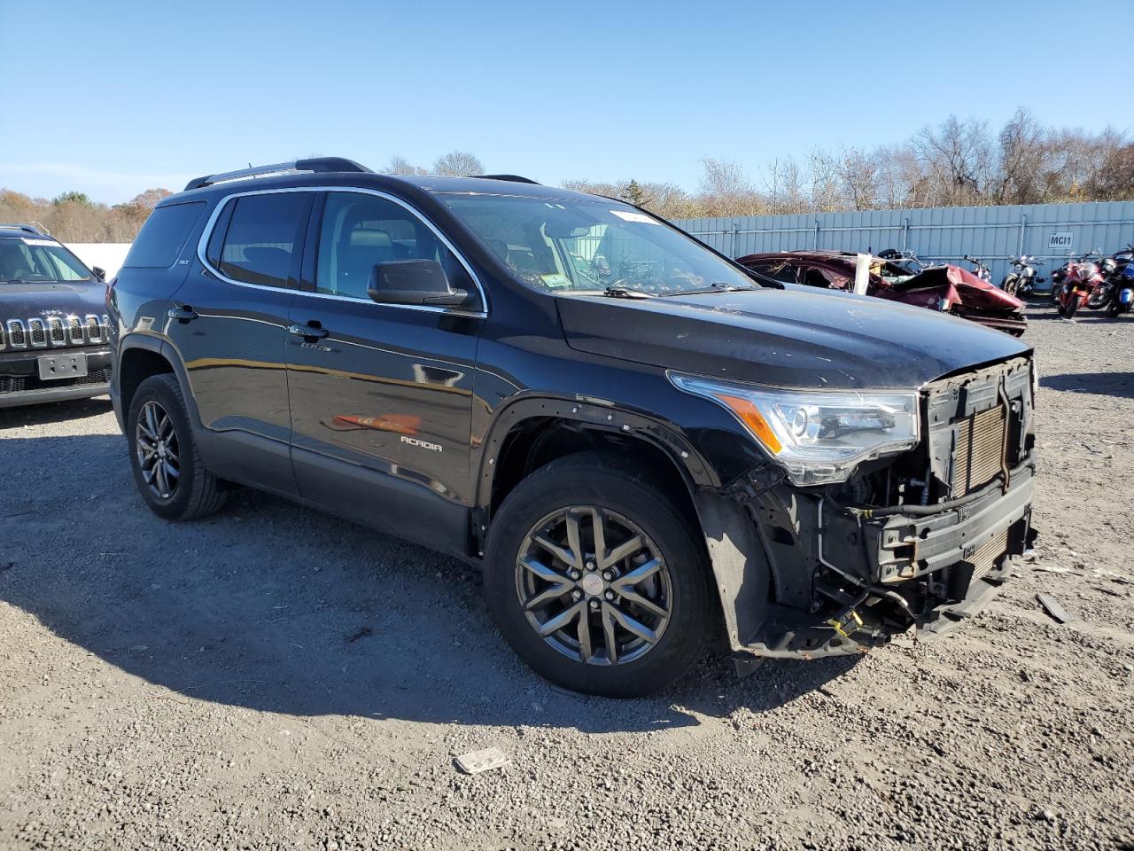 2017 GMC Acadia - Image 4