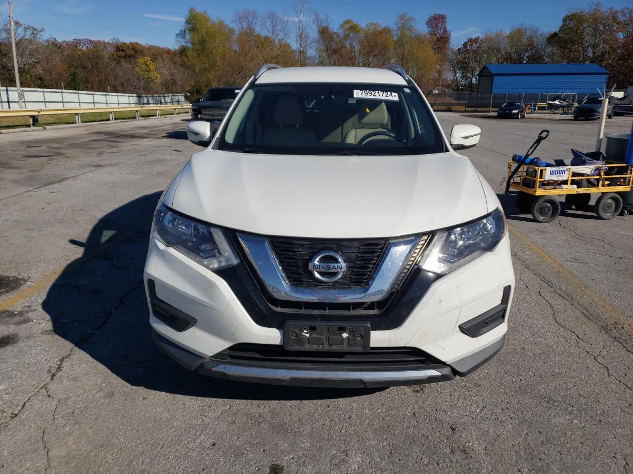 2017 Nissan Rogue - Image 5