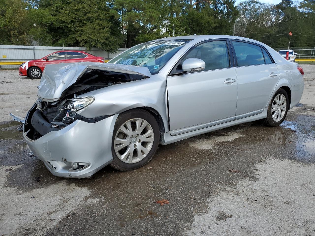 2011 Toyota Avalon - Image 1