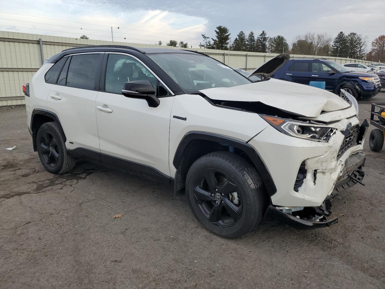 2021 Toyota RAV 4 - Image 4