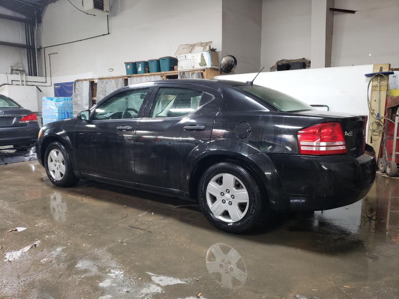 2010 Dodge Avenger - Image 2