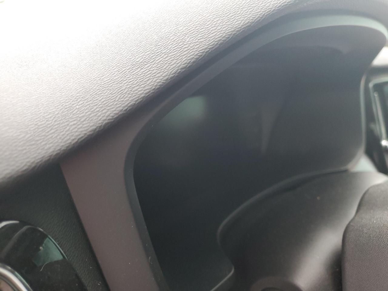 2019 Volvo S60 - Image 9