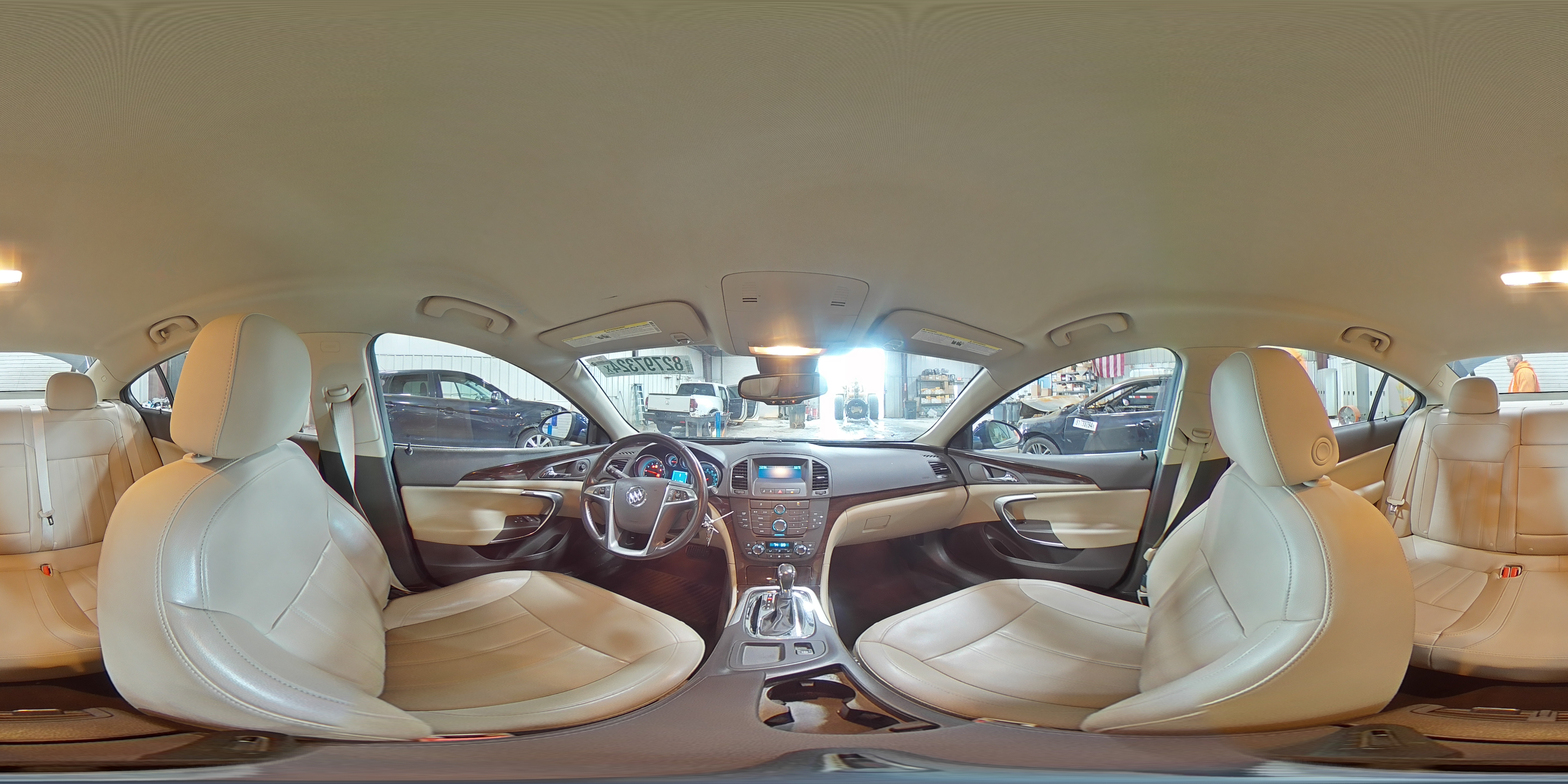 2011 Buick Regal - Image 13