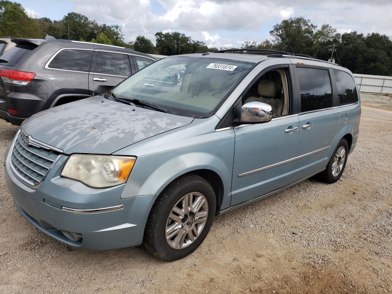 2008 Chrysler Town & Country - Image 1