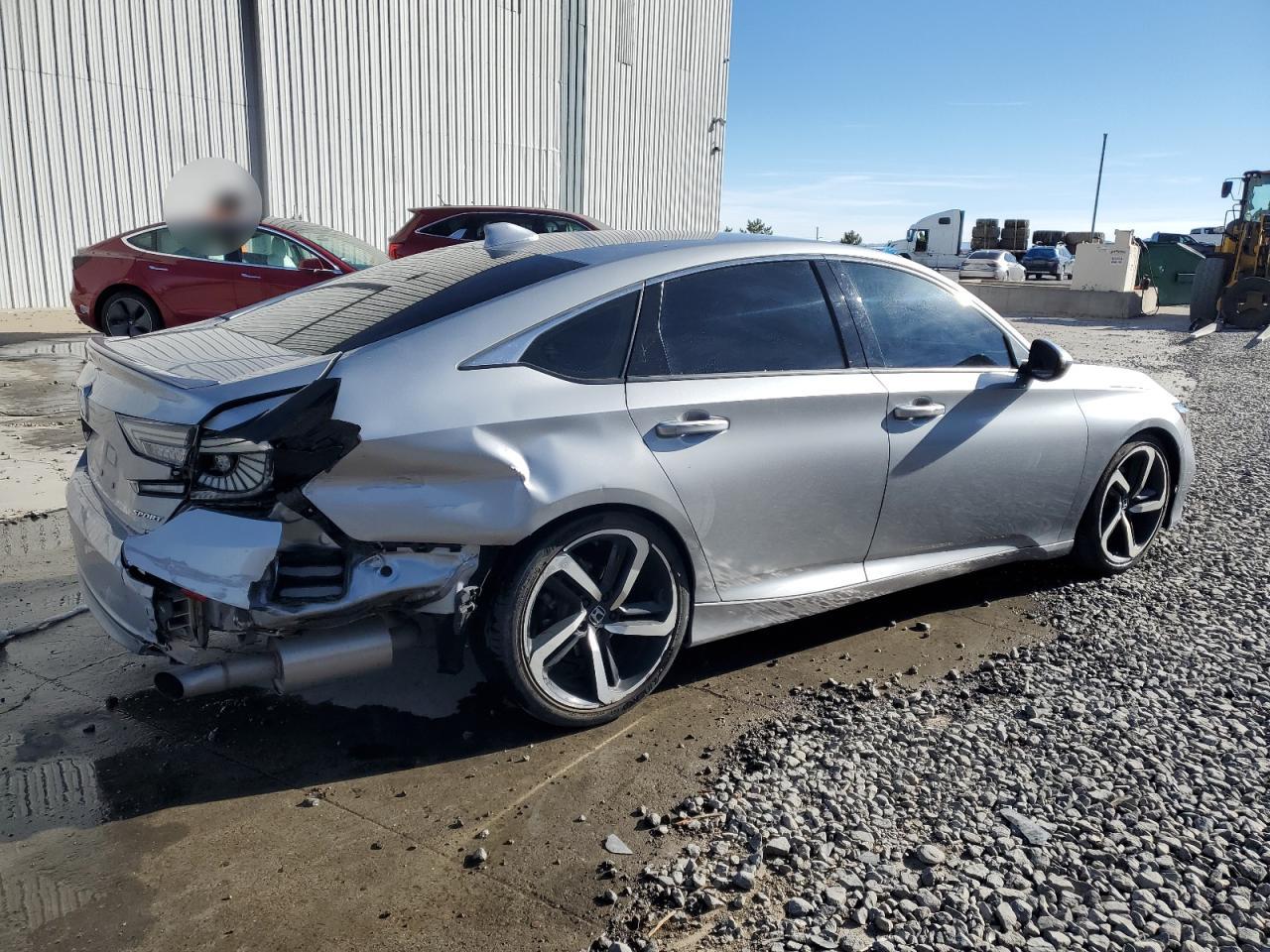 VIN 1HGCV1E33JA034597 2018 HONDA ACCORD no.3