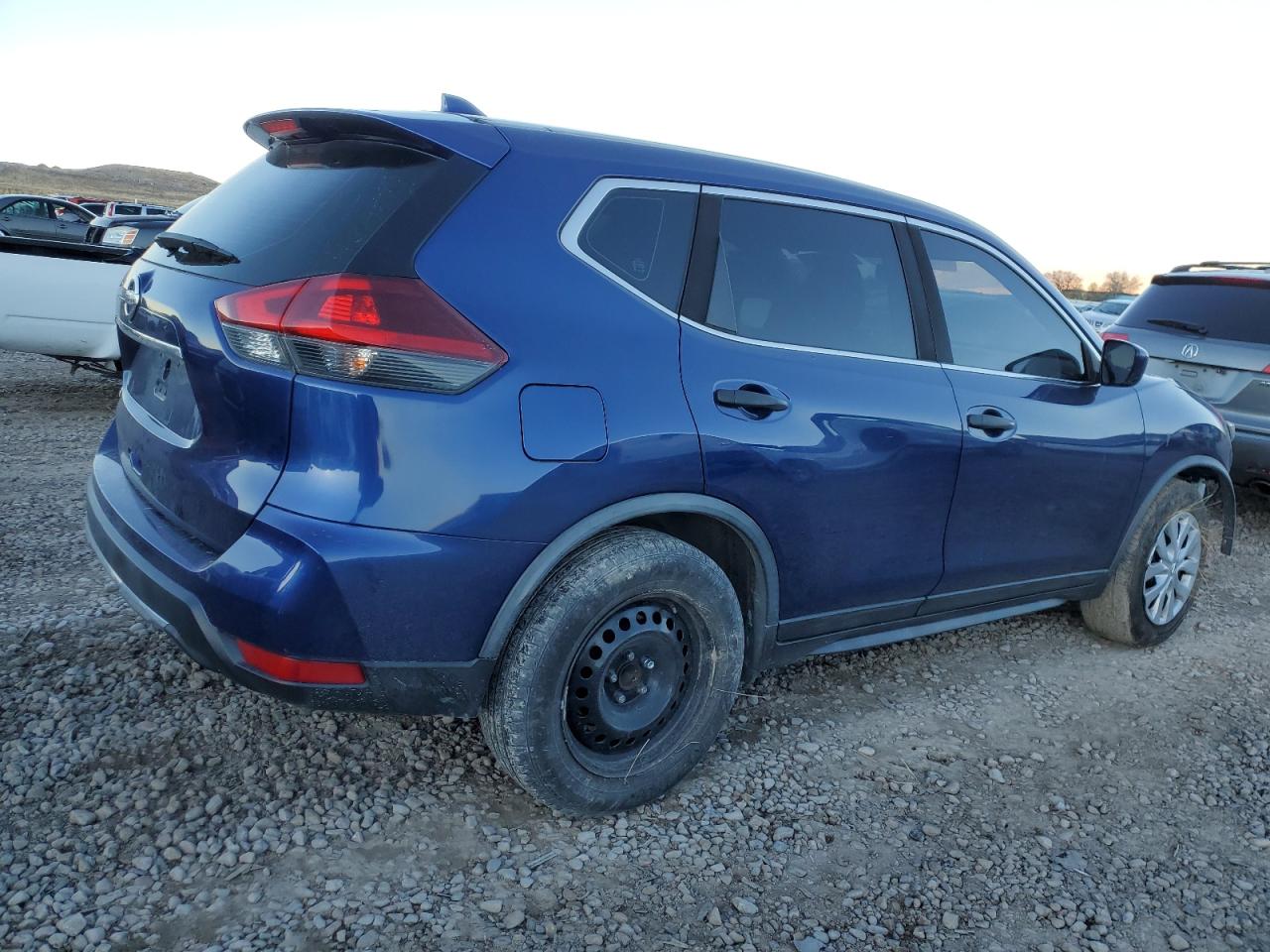 2018 Nissan Rogue - Image 3