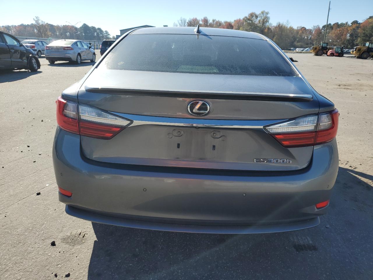 2016 Lexus ES - Image 6