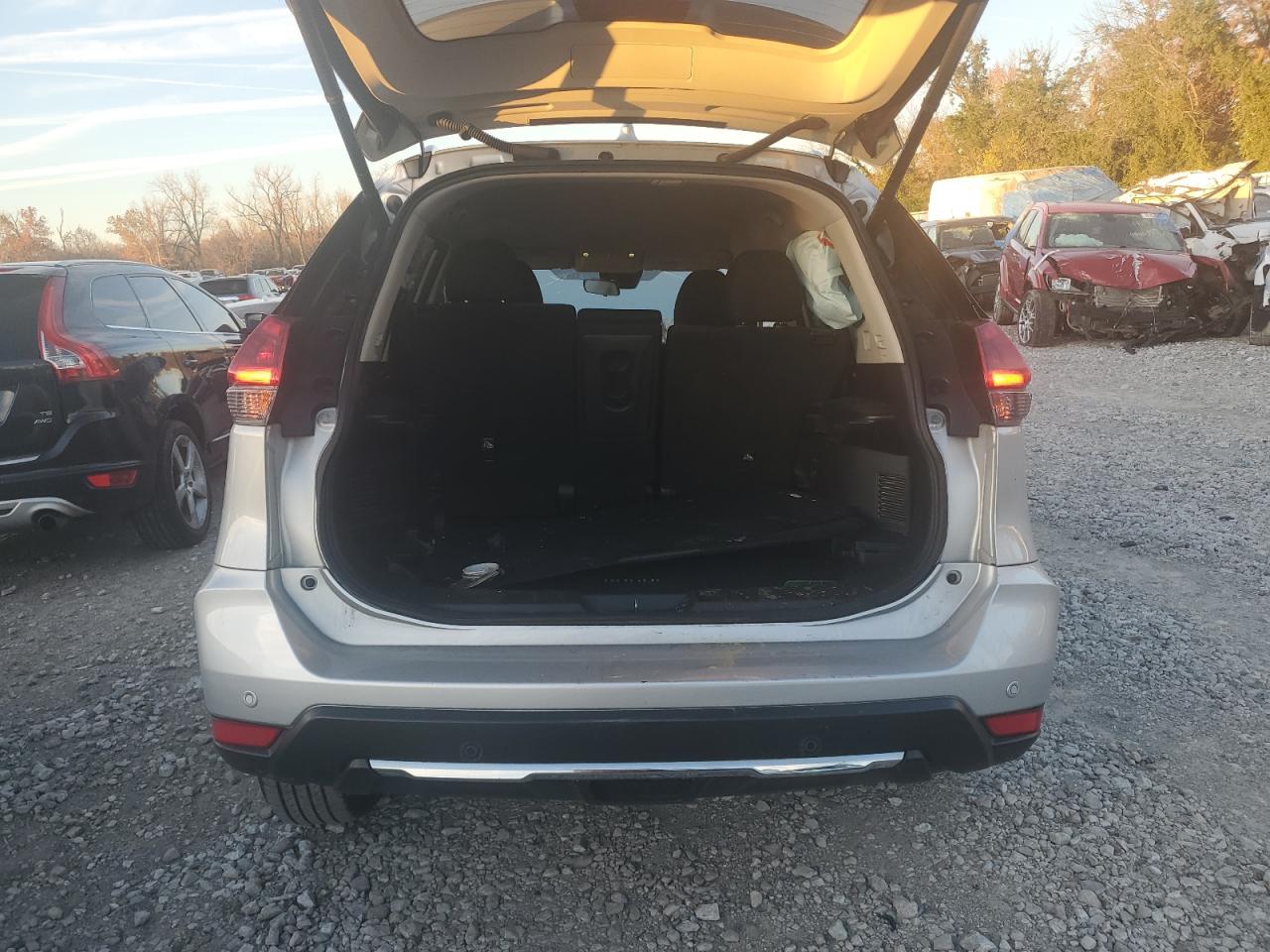 2019 Nissan Rogue - Image 6