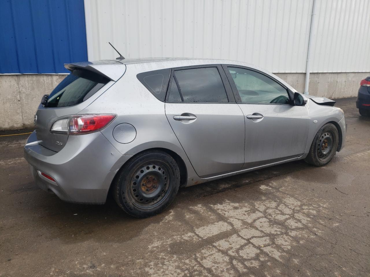 2010 Mazda 3 - Image 3