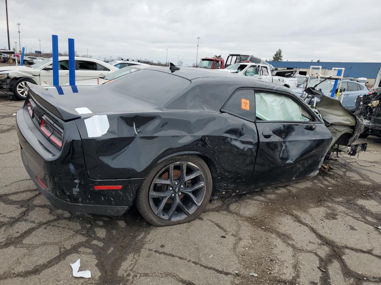 VIN 2C3CDZBT2KH586863 2019 DODGE CHALLENGER no.3