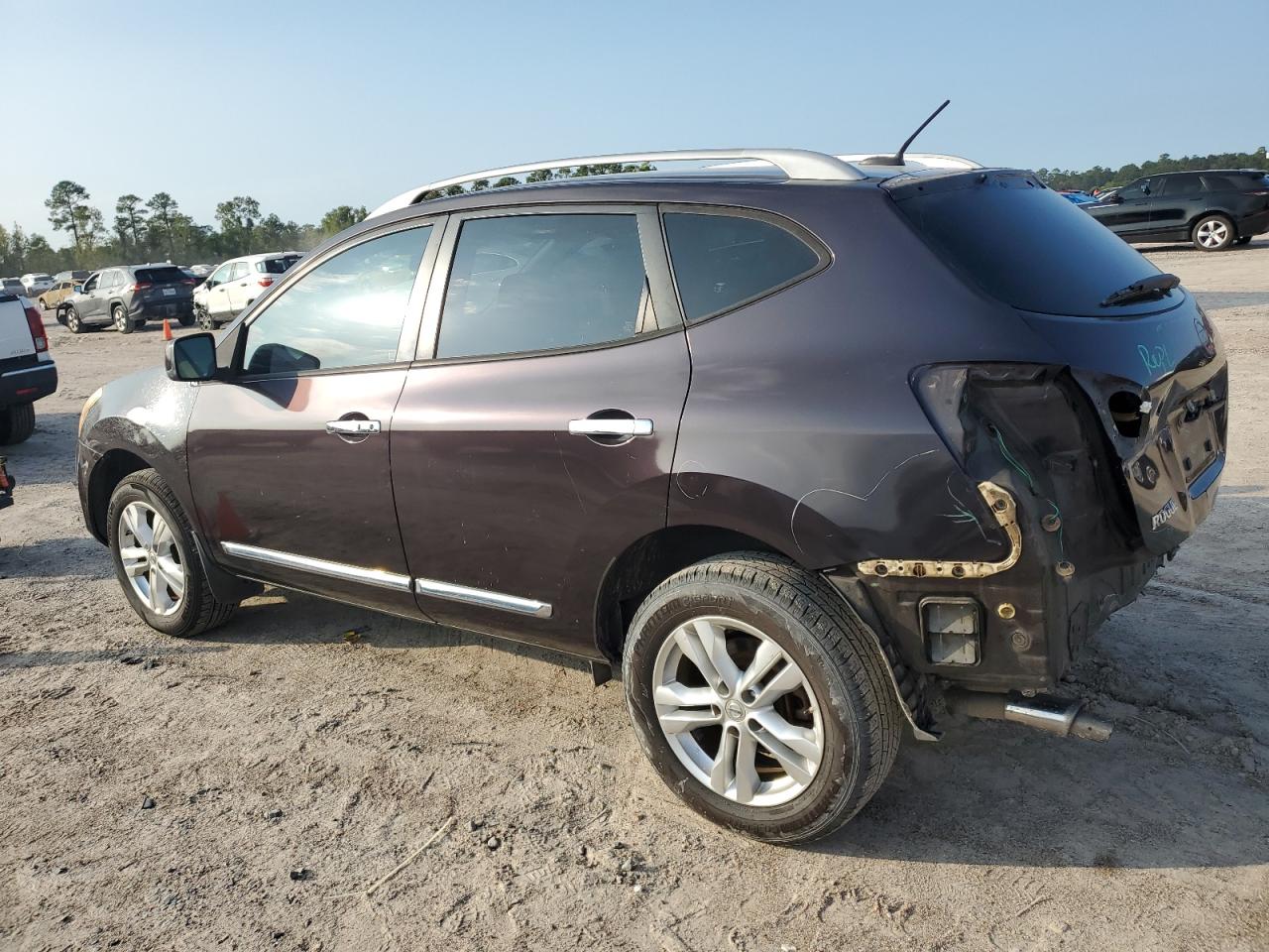 2013 Nissan Rogue - Image 2