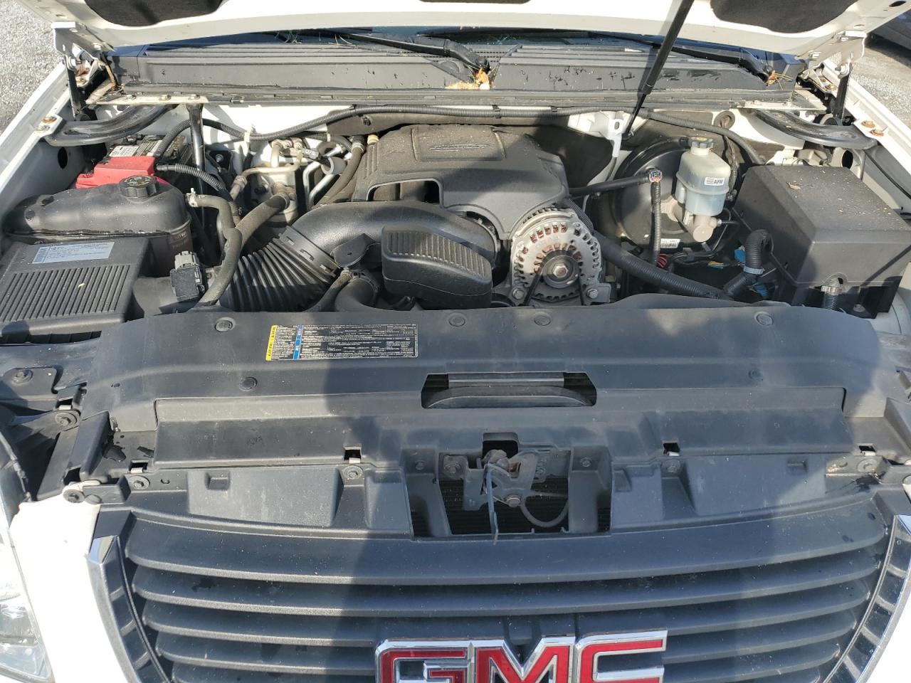 2010 GMC Yukon - Image 12