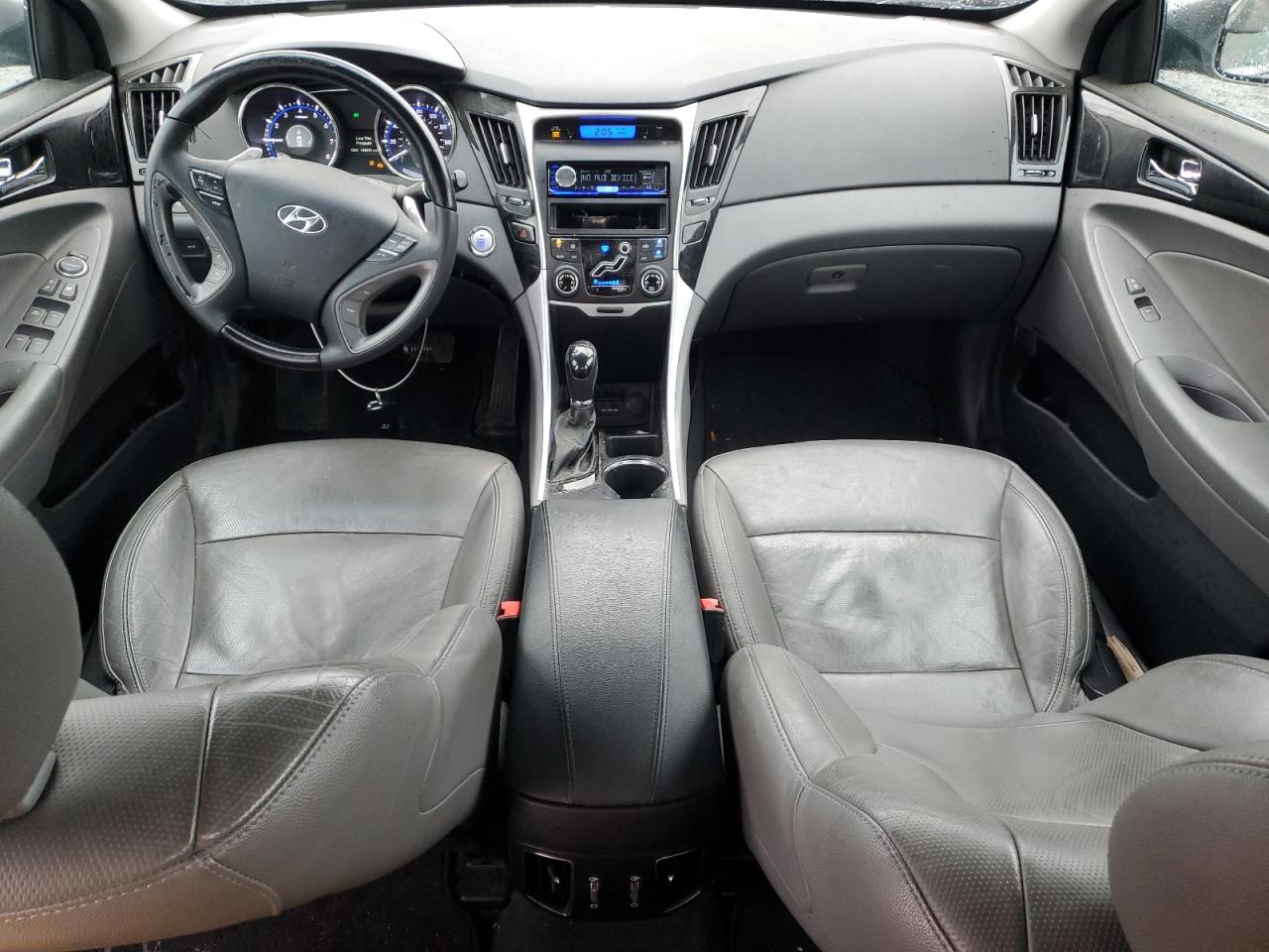2013 Hyundai Sonata - Image 8