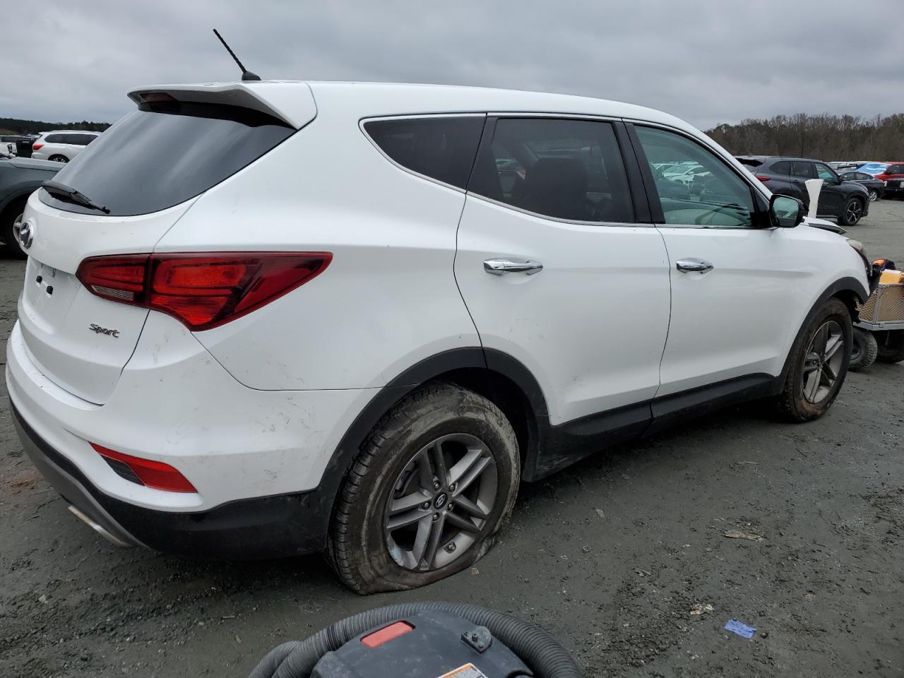 2018 Hyundai Santa Fe - Image 3